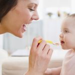 Como fazer o bebê se alimentar melhor